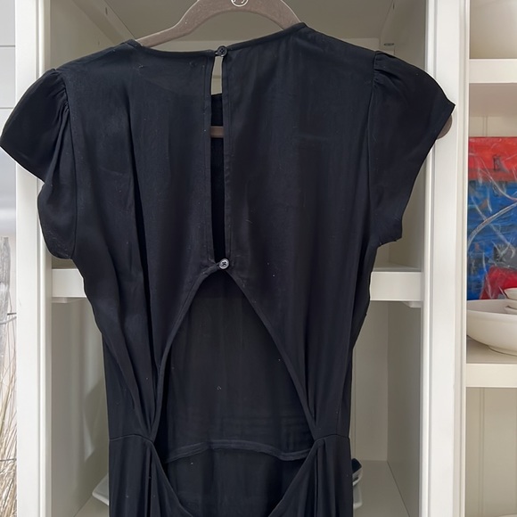 Reformation Black Midi dress - Picture 5 of 10